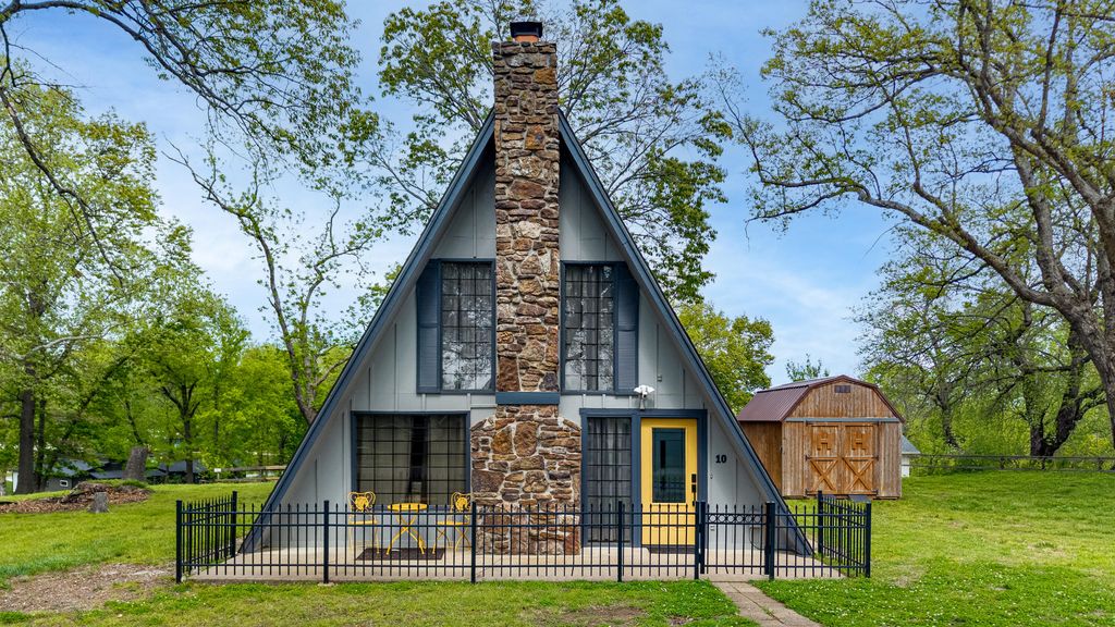 10 Privateer Drive, Afton, OK 74331