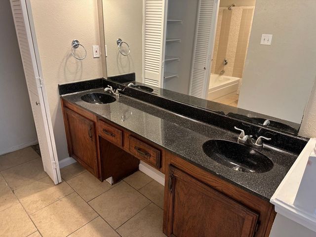 6080 Dooley Drive, The Colony, TX 75056