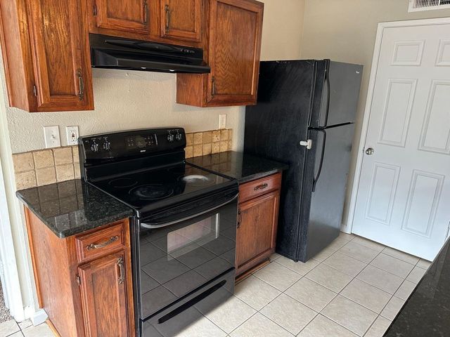 6080 Dooley Drive, The Colony, TX 75056