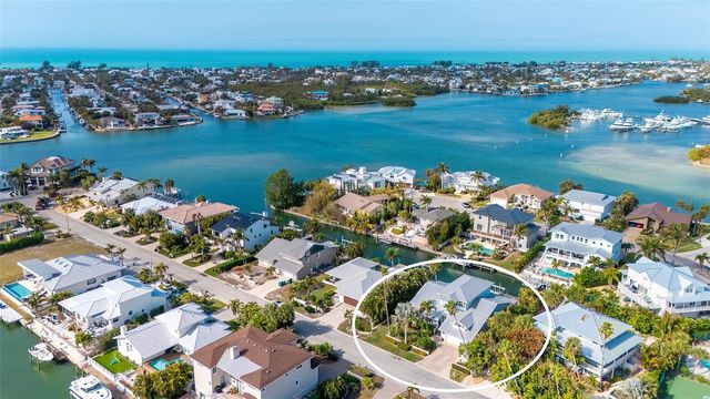 605 N POINT DRIVE, Holmes Beach, FL 34217