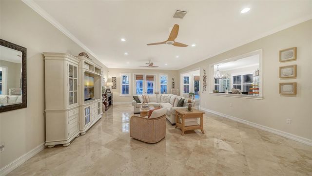 605 N POINT DRIVE, Holmes Beach, FL 34217