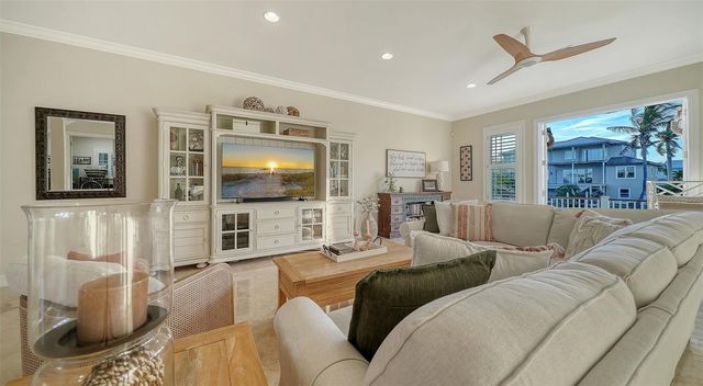 605 N POINT DRIVE, Holmes Beach, FL 34217