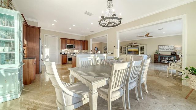 605 N POINT DRIVE, Holmes Beach, FL 34217