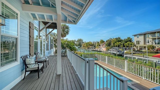 605 N POINT DRIVE, Holmes Beach, FL 34217
