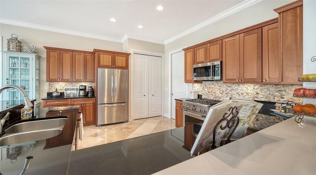 605 N POINT DRIVE, Holmes Beach, FL 34217