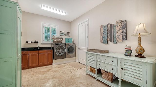 605 N POINT DRIVE, Holmes Beach, FL 34217