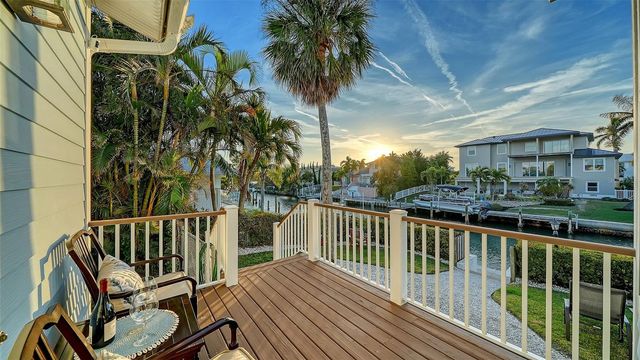 605 N POINT DRIVE, Holmes Beach, FL 34217