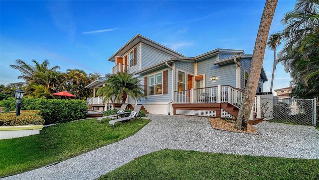 605 N POINT DRIVE, Holmes Beach, FL 34217