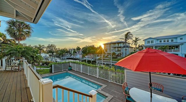 605 N POINT DRIVE, Holmes Beach, FL 34217