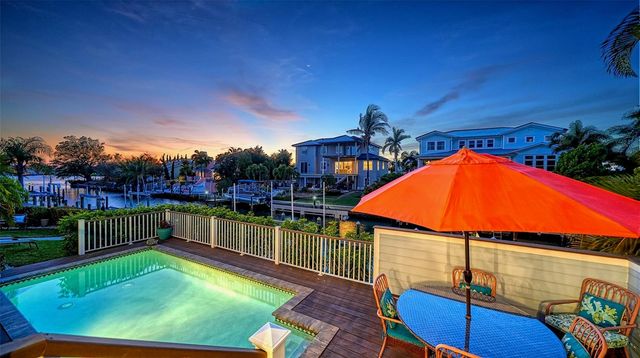 605 N POINT DRIVE, Holmes Beach, FL 34217