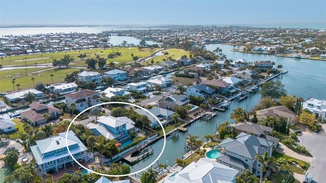 605 N POINT DRIVE, Holmes Beach, FL 34217