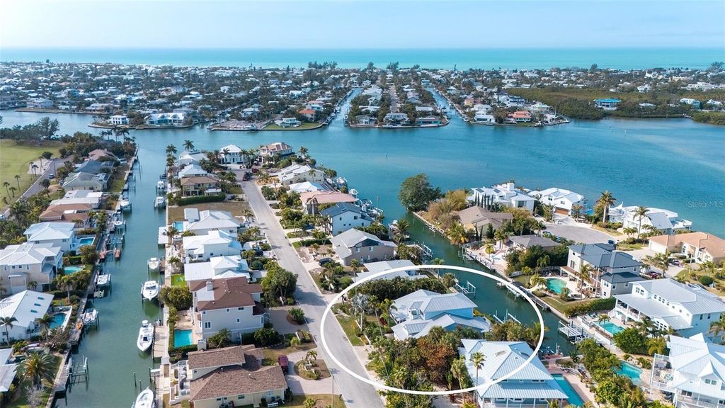 605 N POINT DRIVE, HOLMES BEACH, FL 34217 — photo 3