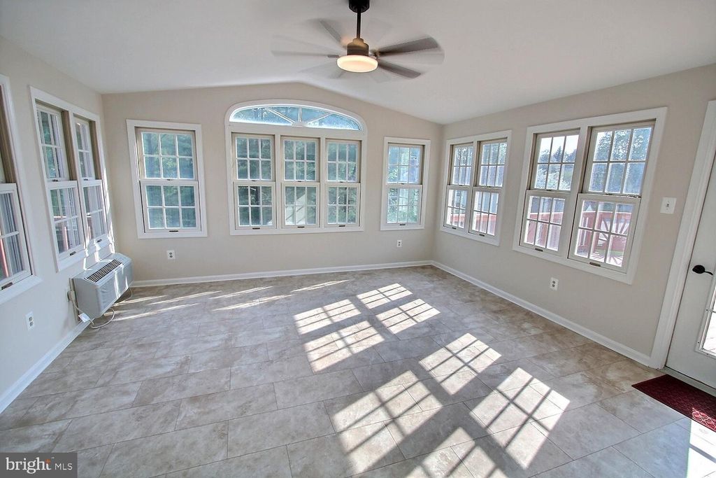 Image 12 of property listing at 11228 GREEN WATCH WAY, North Potomac, MD 20878