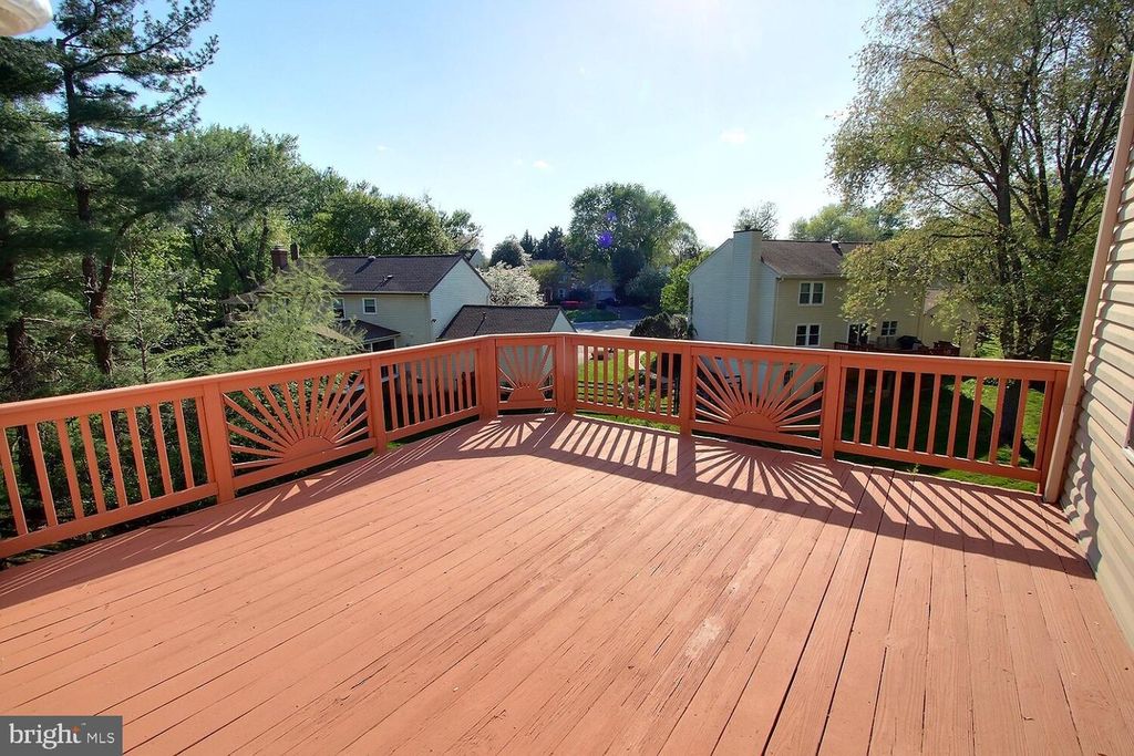 Image 14 of property listing at 11228 GREEN WATCH WAY, North Potomac, MD 20878