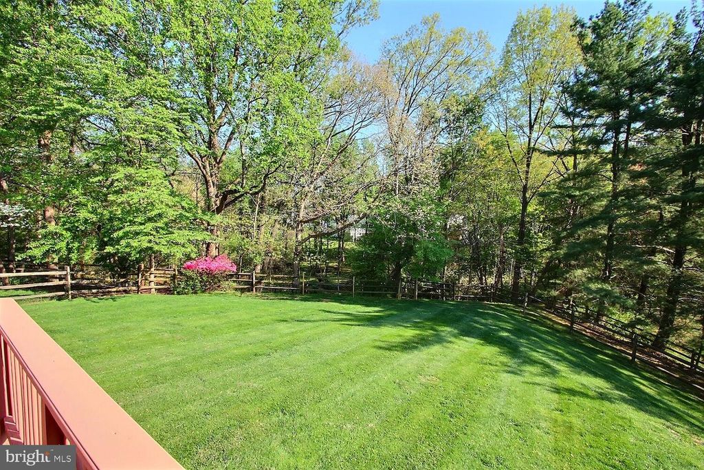 Image 17 of property listing at 11228 GREEN WATCH WAY, North Potomac, MD 20878