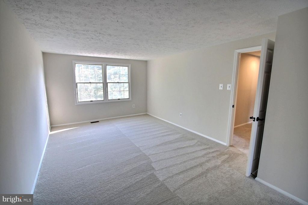 Image 24 of property listing at 11228 GREEN WATCH WAY, North Potomac, MD 20878