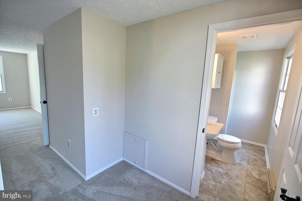 Image 26 of property listing at 11228 GREEN WATCH WAY, North Potomac, MD 20878