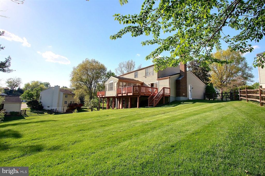 Image 37 of property listing at 11228 GREEN WATCH WAY, North Potomac, MD 20878