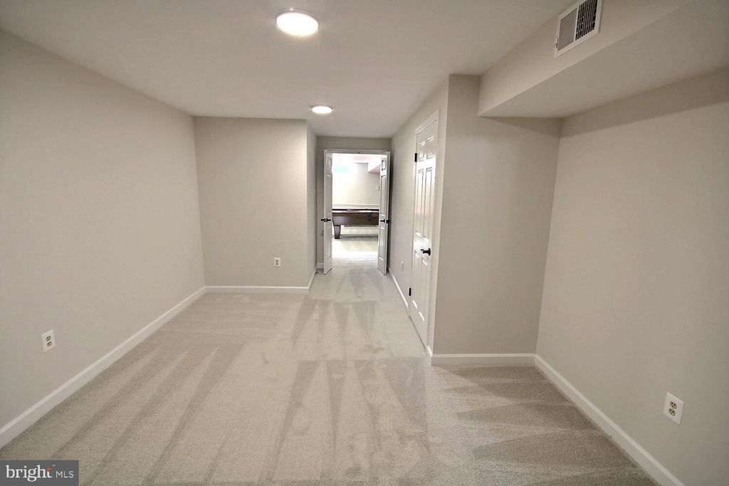 Image 41 of property listing at 11228 GREEN WATCH WAY, North Potomac, MD 20878