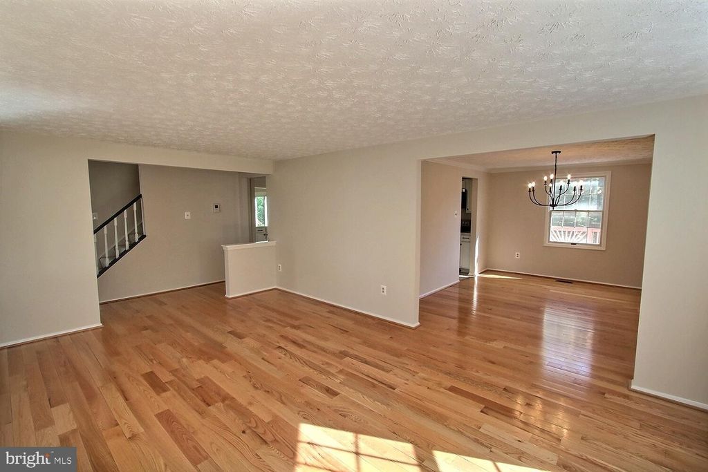 Image 6 of property listing at 11228 GREEN WATCH WAY, North Potomac, MD 20878