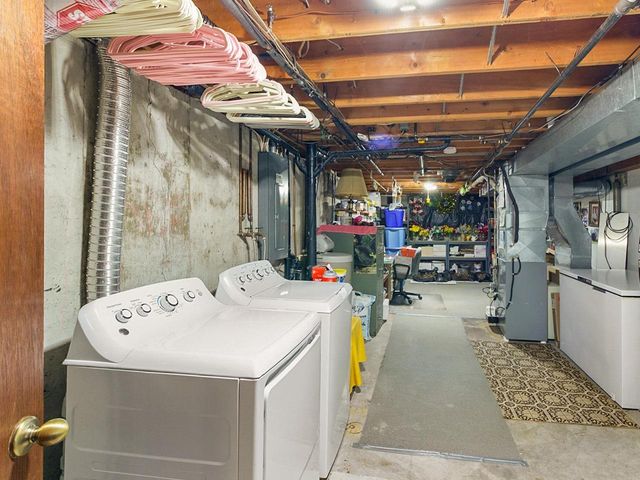 3060 HOLLAND ROAD, Green Bay, WI 54313