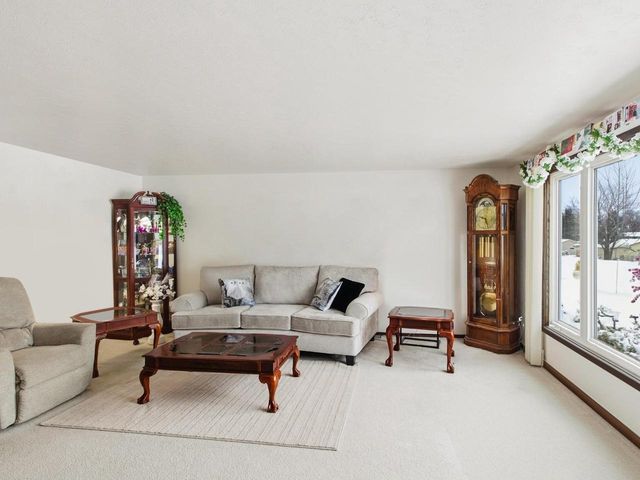 3060 HOLLAND ROAD, Green Bay, WI 54313