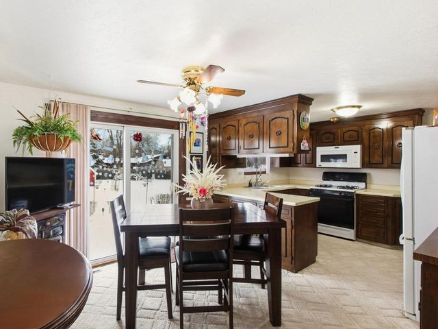 3060 HOLLAND ROAD, Green Bay, WI 54313