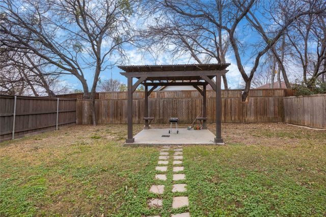 4511 W Lake Highlands Drive, The Colony, TX 75056