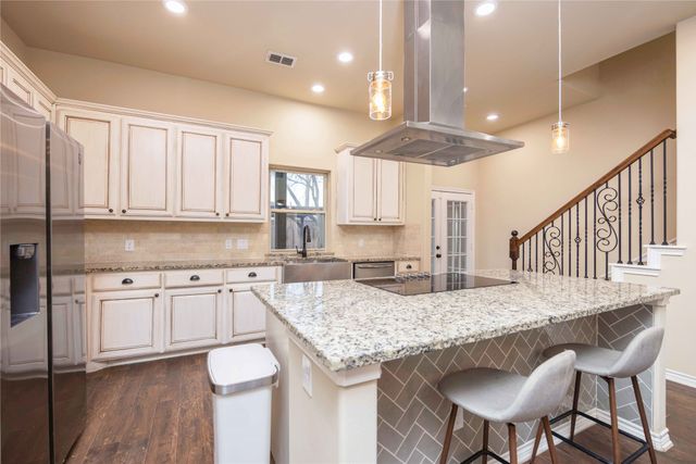 4511 W Lake Highlands Drive, The Colony, TX 75056