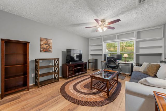 2107 Level Oak Place, The Woodlands, TX 77380