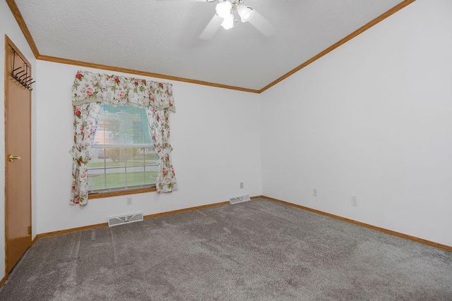 803 Pine Court, Oak Grove, MO 64075
