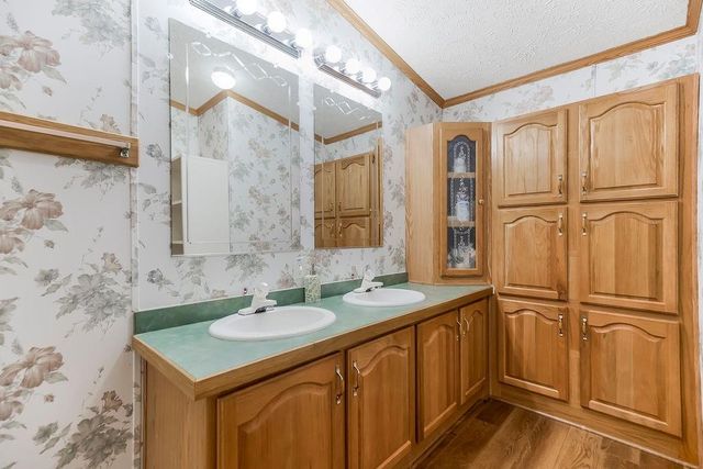 803 Pine Court, Oak Grove, MO 64075