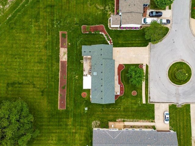 803 Pine Court, Oak Grove, MO 64075