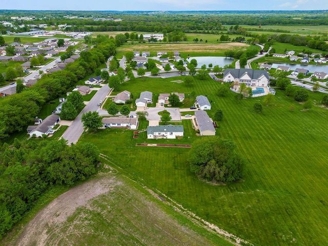 803 Pine Court, Oak Grove, MO 64075