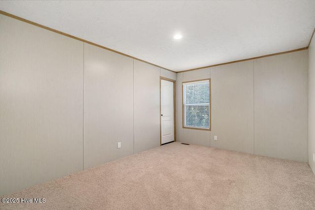 510 Mary Slocum Road NE, Willard, NC 28478