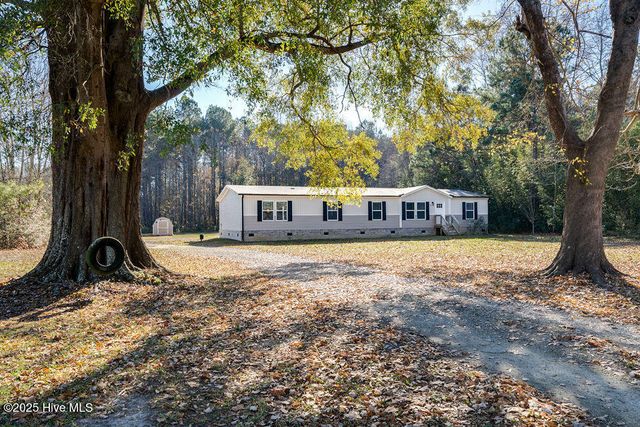510 Mary Slocum Road NE, Willard, NC 28478