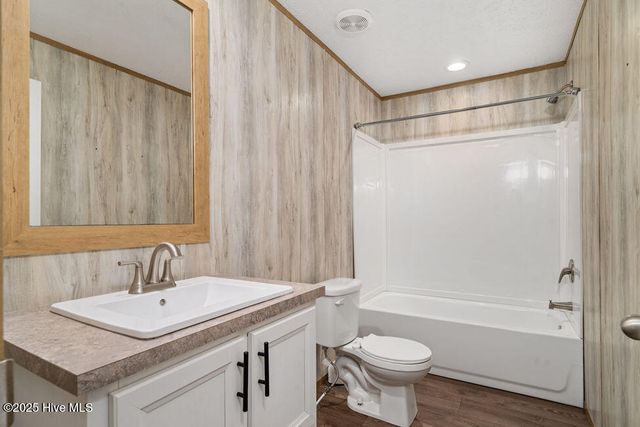 510 Mary Slocum Road NE, Willard, NC 28478