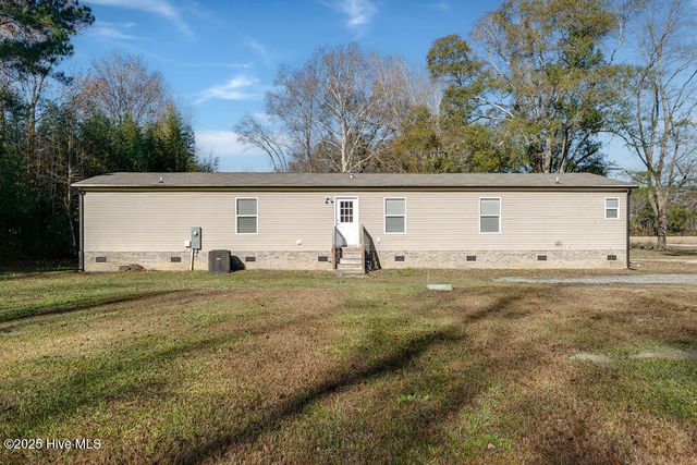 510 Mary Slocum Road NE, Willard, NC 28478