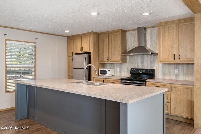 510 Mary Slocum Road NE, Willard, NC 28478