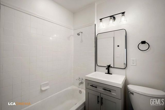 517 Decatur Street, Bakersfield, CA 93308