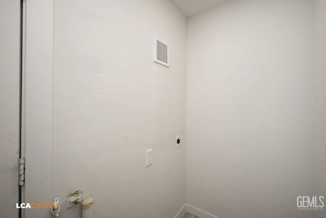 517 Decatur Street, Bakersfield, CA 93308