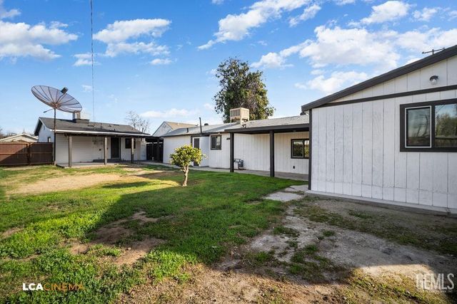 517 Decatur Street, Bakersfield, CA 93308
