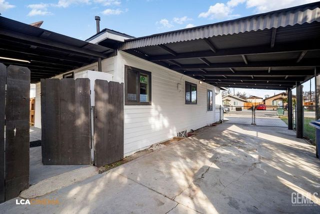 517 Decatur Street, Bakersfield, CA 93308