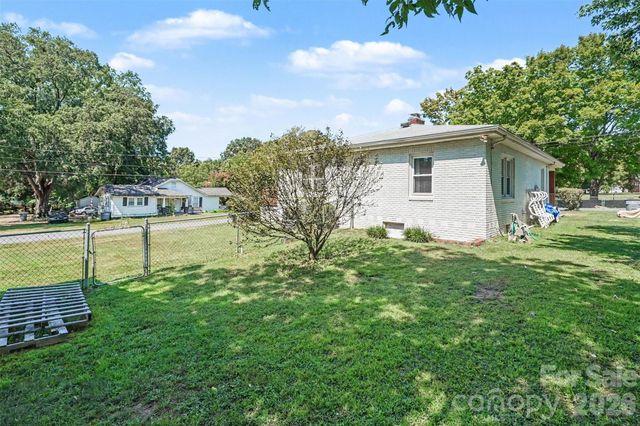 2000 Clay Street, Kannapolis, NC 28083