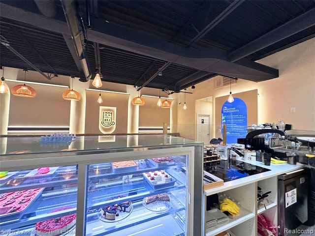 28251 Ford Road, Garden City, MI 48135