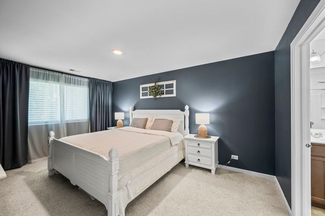 1125 WestLake Drive, Cary, IL 60013