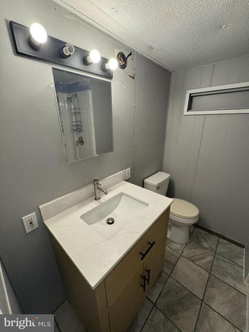 78 BAYWATCH LN, Inwood, WV 25428