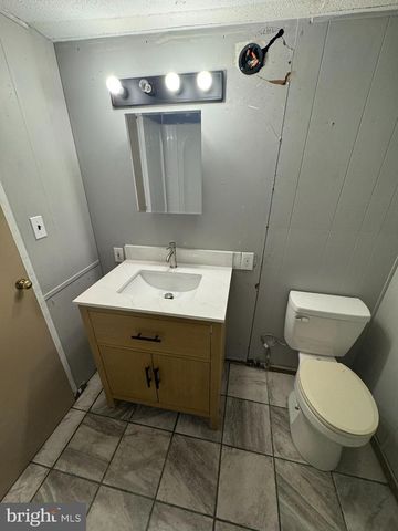 78 BAYWATCH LN, Inwood, WV 25428