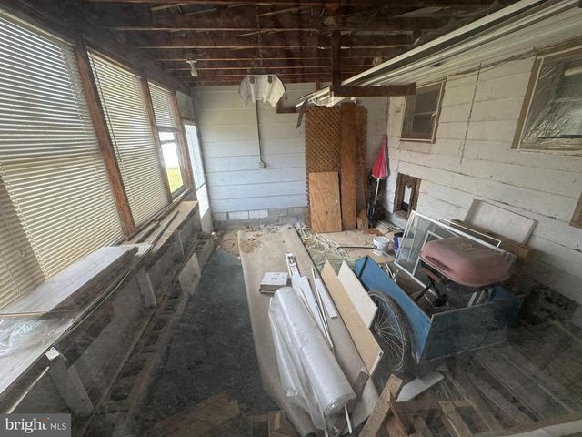 78 BAYWATCH LN, Inwood, WV 25428