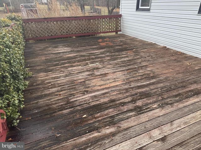 78 BAYWATCH LN, Inwood, WV 25428